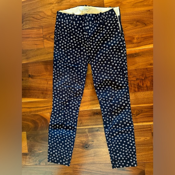 J. By J. Crew Winnie Navy Floral Pants; Size 0 - Picture 4 of 10